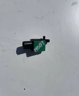 Volkswagen PASSAT B7 Airbag deployment crash/impact sensor 391223