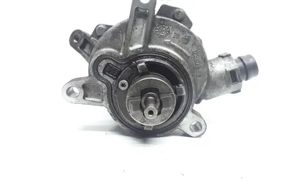 Volvo V70 Vacuum pump 31219463