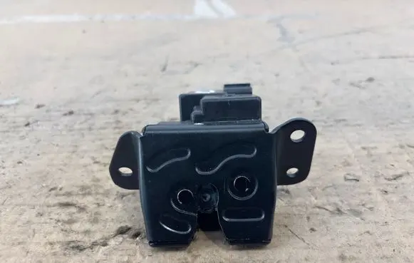 KIA Carens III Tailgate/trunk/boot lock/catch/latch