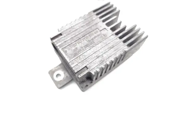 Mercedes-Benz SLK R170 Coolant fan relay A0275457732
