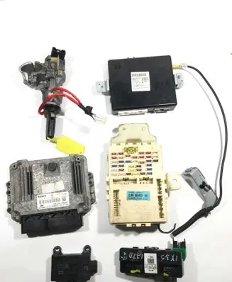 Engine ECU kit and lock set