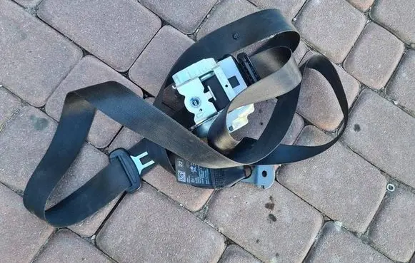 Opel Vivaro Front seatbelt 868852764R 93456902