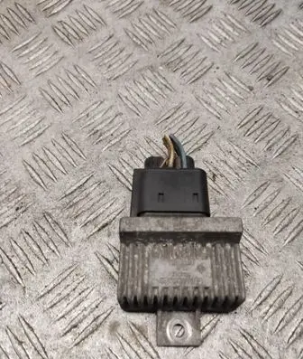 Glow plug pre-heat relay