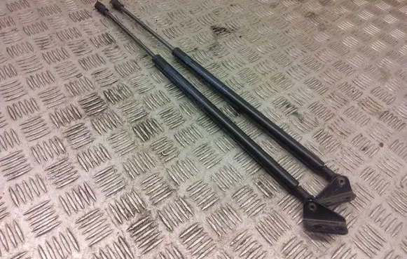 Mazda CX-3 Tailgate/trunk strut/damper