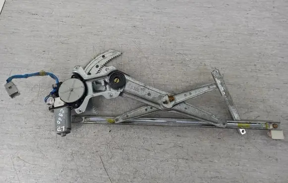 Honda HR-V Front door window regulator with motor 