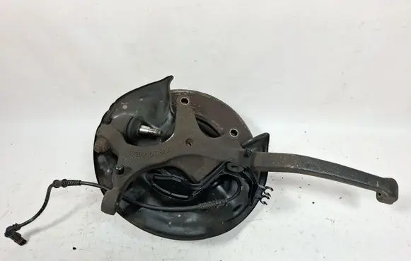 Front wheel hub spindle knuckle