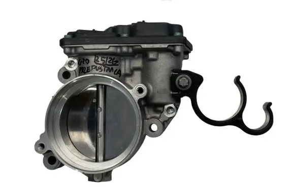 BMW 3 G20 G21 Throttle valve 8667415