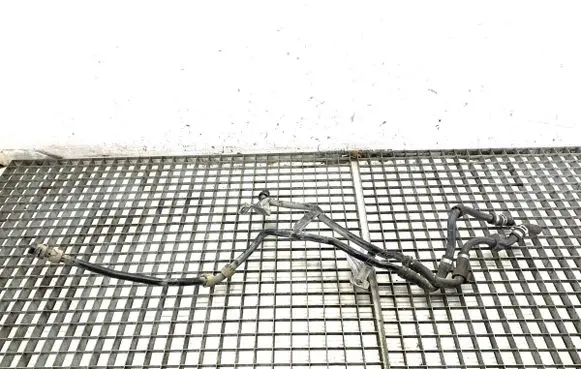 Engine coolant pipe/hose