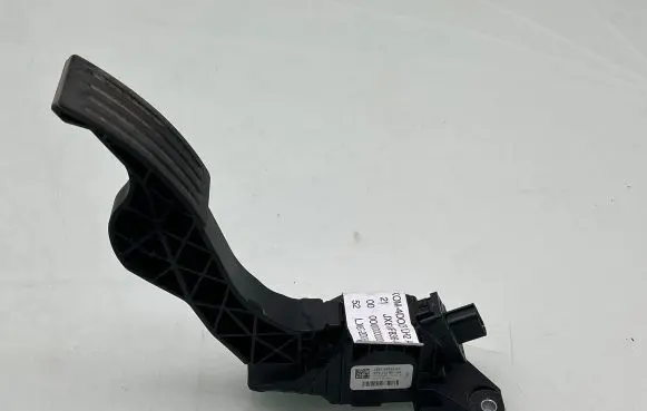 Ford Focus Accelerator throttle pedal JX619F836AC