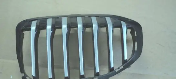 BMW 1 F40 Front grill 7450957