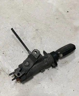 Audi A4 S4 B5 8D Ignition lock 4B0905851B
