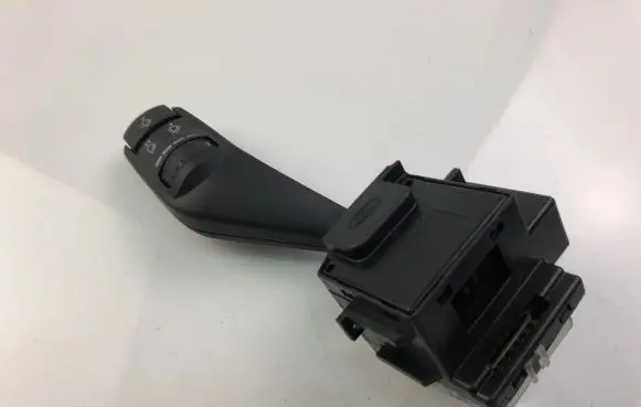 Ford Focus Indicator stalk 17D940