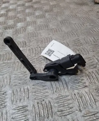 Audi A3 8Y Headlight/headlamp level sensor 5WA907127