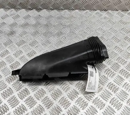 Audi A7 S7 4G Air intake duct part 4G0129624D