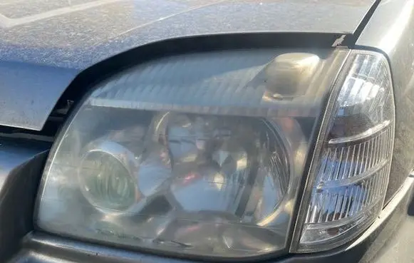 Nissan X-Trail T30 Headlight/headlamp 