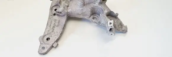 Citroen C4 II Engine mounting bracket 9674030280
