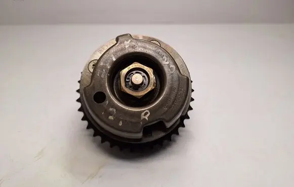 BMW 3 F30 F35 F31 Camshaft pulley/ VANOS 7583818 11367583818