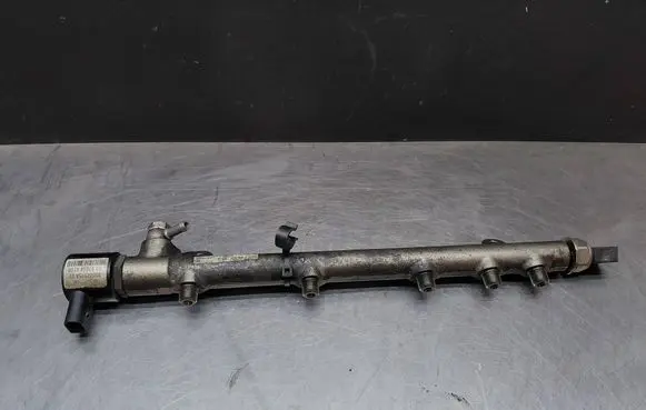 Mercedes-Benz E W211 Fuel main line pipe A6460700395