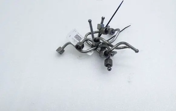 Nissan Qashqai Fuel line pipe