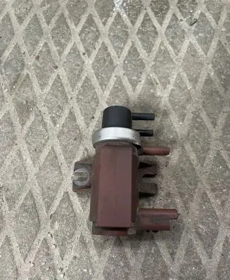 Ford Focus Turbo solenoid valve 9652570180