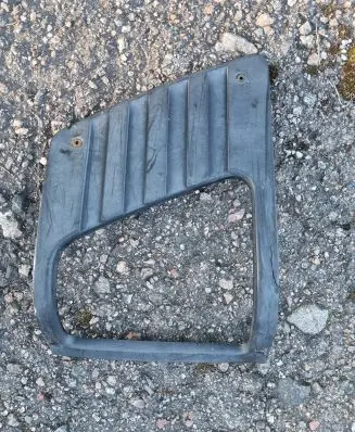 Mercedes-Benz 207 310 Fender grill 