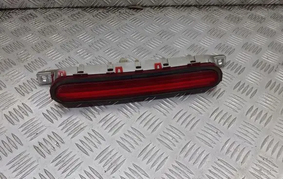 Toyota Corolla Verso E121 Third/center stoplight 81570-0F011
