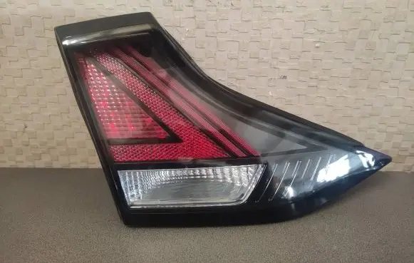 Hyundai Ioniq Tailgate rear/tail lights 92403G2200