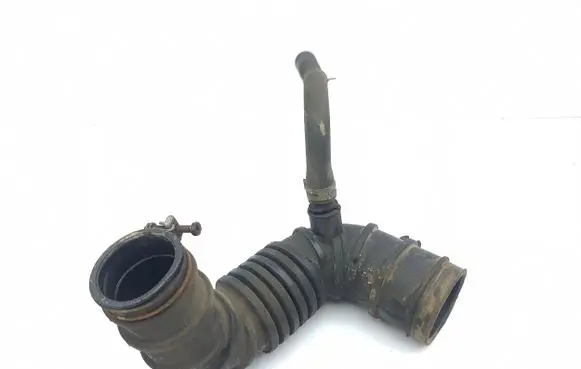 Mitsubishi Pajero Air intake hose/pipe 1505A209