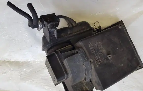 Audi A6 S6 C4 4A Mass air flow meter 0281002074 4A0133471