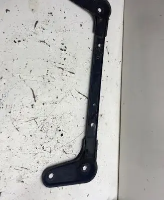 Renault Clio IV Radiator mount bracket 820053743