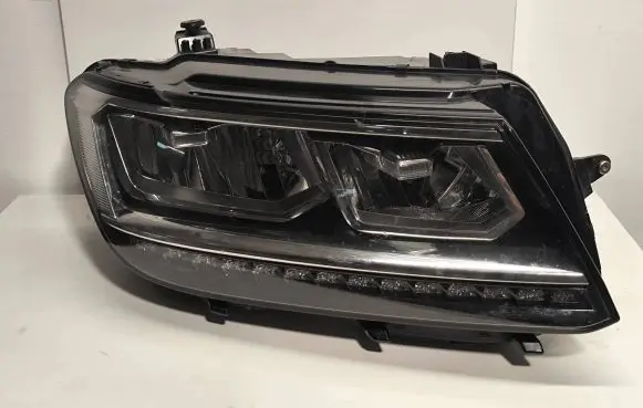 Volkswagen Tiguan Headlight/headlamp 5NB941036D 0301101232