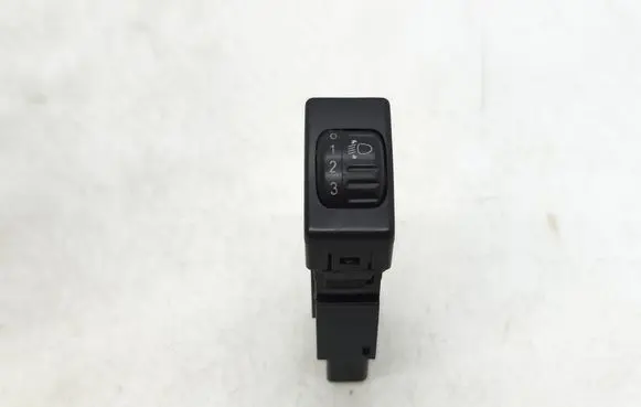 Isuzu D-Max Headlight level height control switch 134137 1670D82