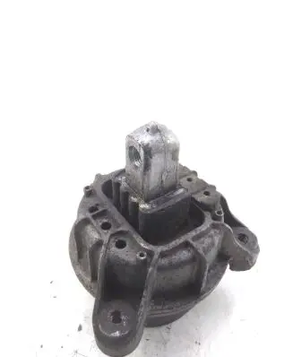 BMW 5 F10 F11 Engine mount bracket