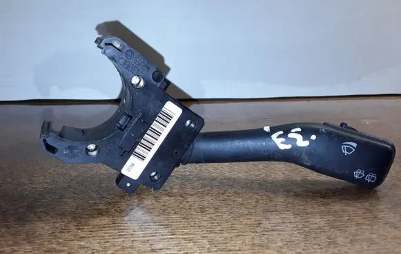 Volkswagen PASSAT B5 Indicator stalk 4B0953503F CZK0301202012