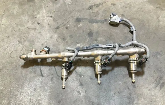 Lexus RX 450H Fuel injector 2325031120