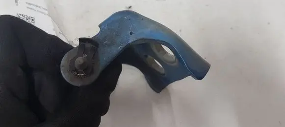 Citroen C4 I Picasso Front door lower hinge