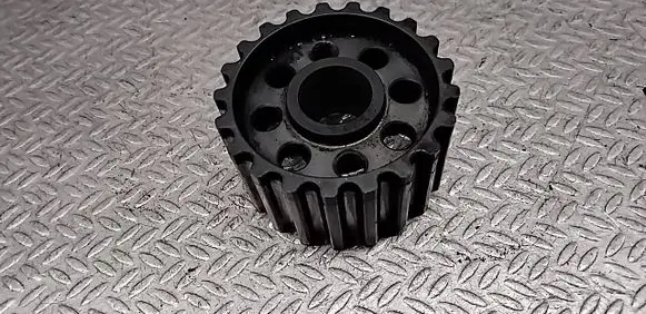 Audi A8 S8 D3 4E Fuel pump gear (pulley) 057130111F