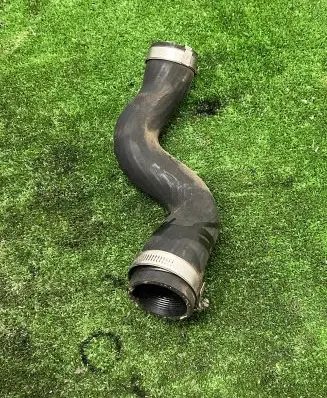 Ford Focus Engine coolant pipe/hose