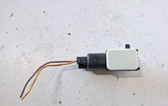 Volvo XC70 Airbag deployment crash/impact sensor 30712107