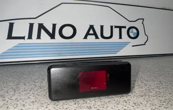 BMW 5 E39 Hazard light switch 8350947