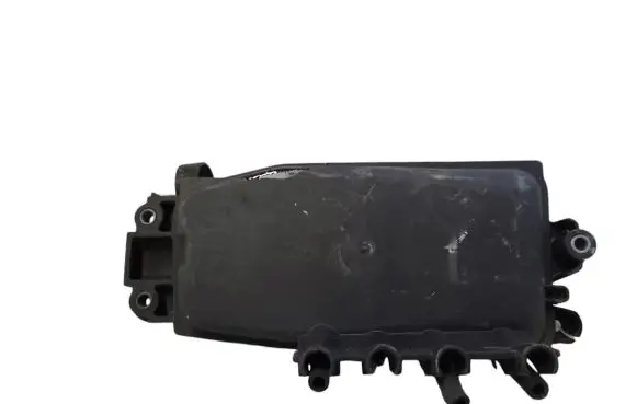 Vacuum air tank