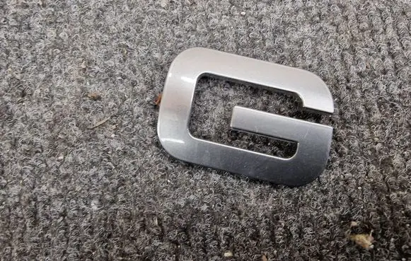 Land Rover Range Rover Velar Rear loading door model letters 