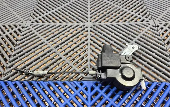 Lexus CT 200H Central locking motor PBTM15GF5