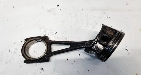 Opel Corsa D Piston with connecting rod 