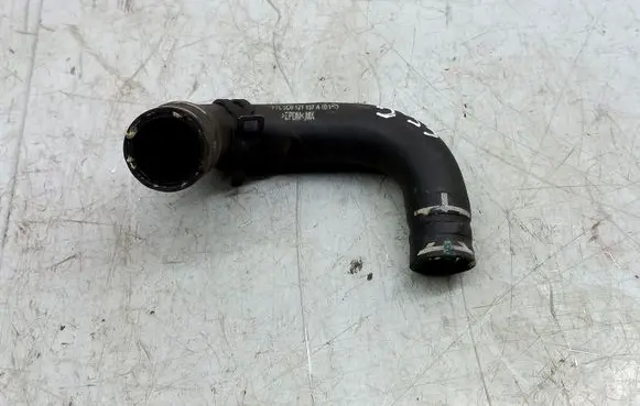 Volkswagen Jetta VI Engine coolant pipe/hose 5C0121157A