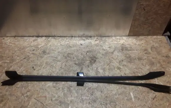 Roof bar rail