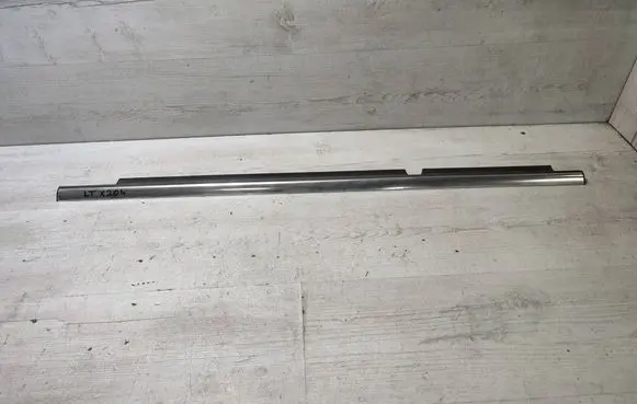 Mercedes-Benz GLK (X204) Rear door windshield rail LTX204
