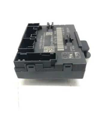Audi A3 S3 8V Door control unit/module 5Q0959393A 5Q0959393 P10097947