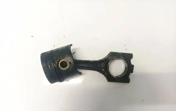Opel Astra F Piston with connecting rod