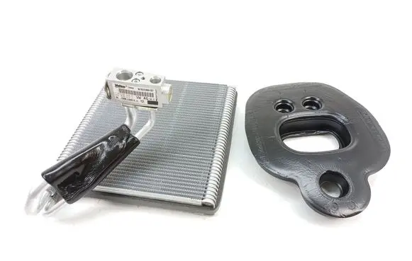 Volkswagen Golf VIII Air conditioning (A/C) expansion valve 5QE816100A
